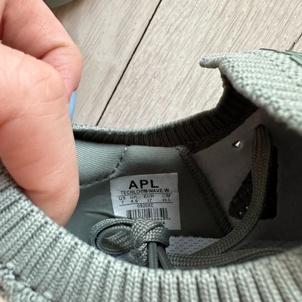 NWOT APL Women's TechLoom Wave Size 7 Sage Green - Picture 7 of 8